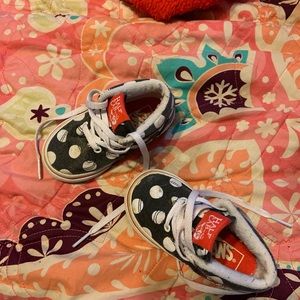 Vans Minnie Mouse girls size 5.5